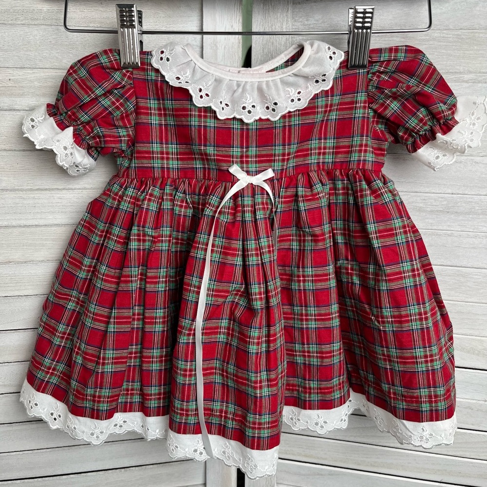 Christmas Plaid lined dress sz3-6mo. Made in scotland. Embroidered lace accents
